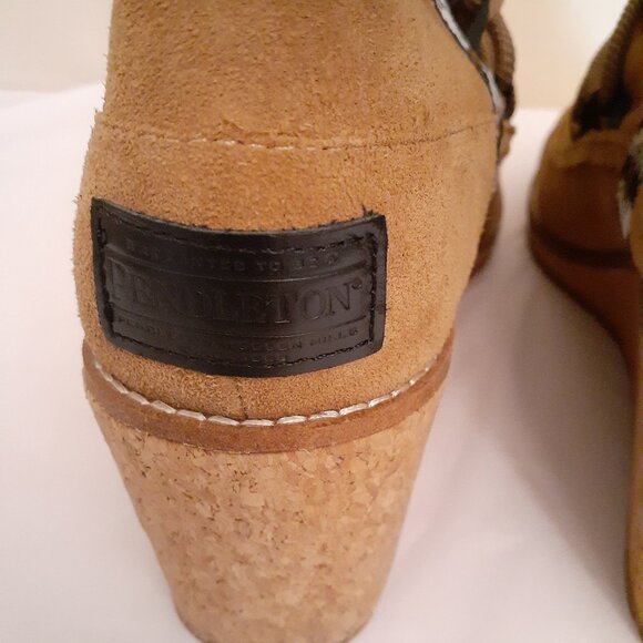 Pendleton Islegate Wedged Ankle Boots NWOT - Picture 9 of 14